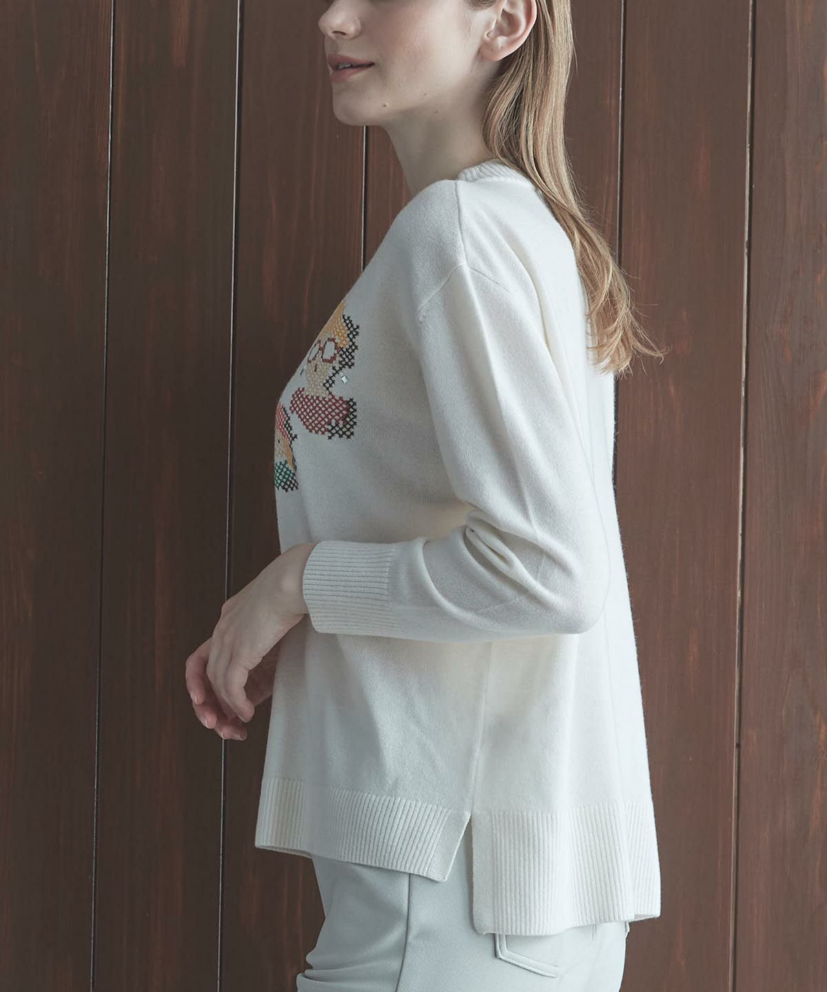 モデル着用画像（ホワイト）