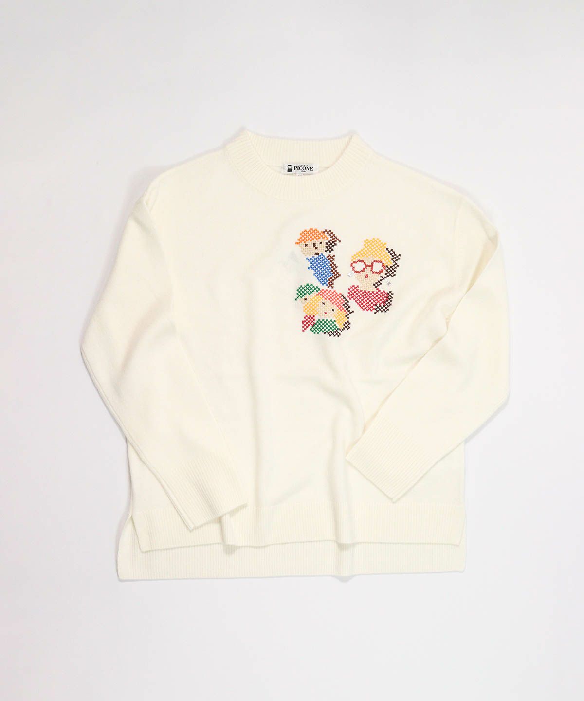 ウール100％ピクセル刺繍ニット（ホワイト）