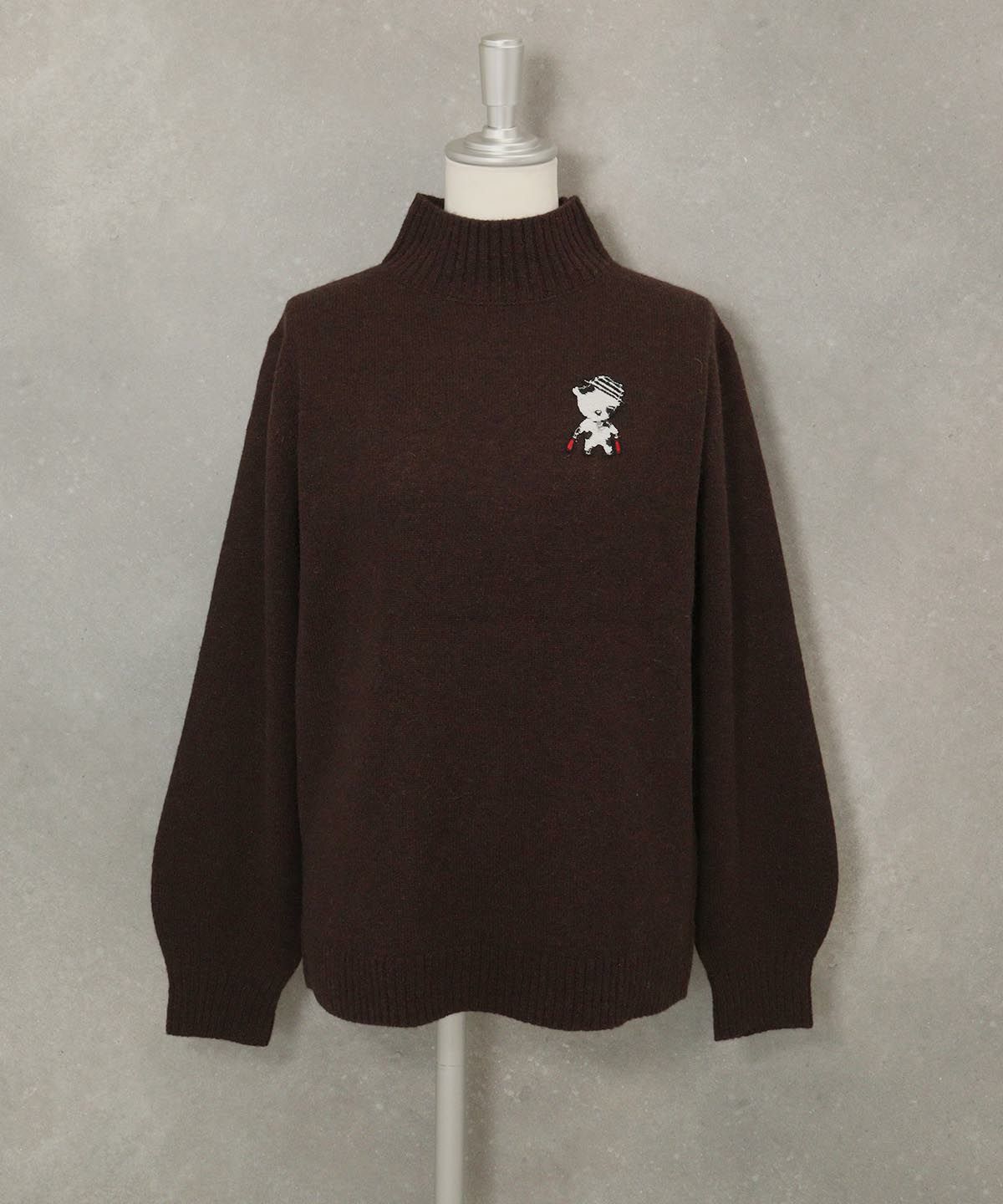 ウール混ポイントワッペンニット（ブラウン）