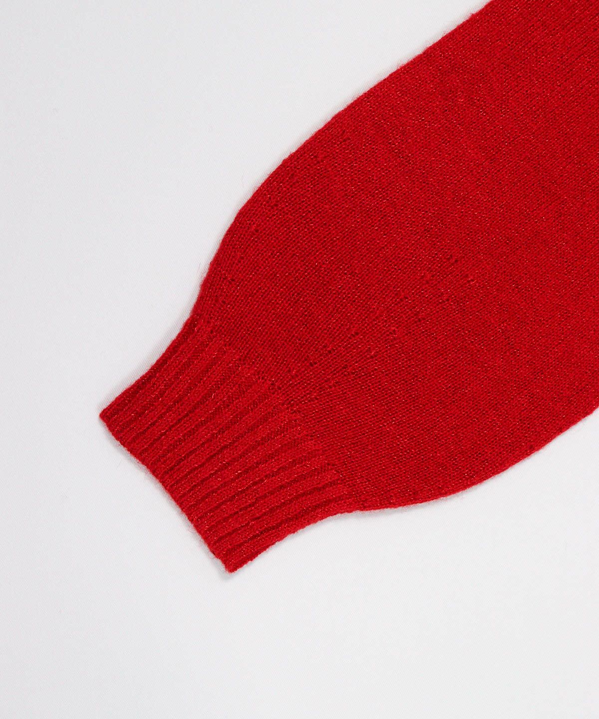 袖口部分（レッド）