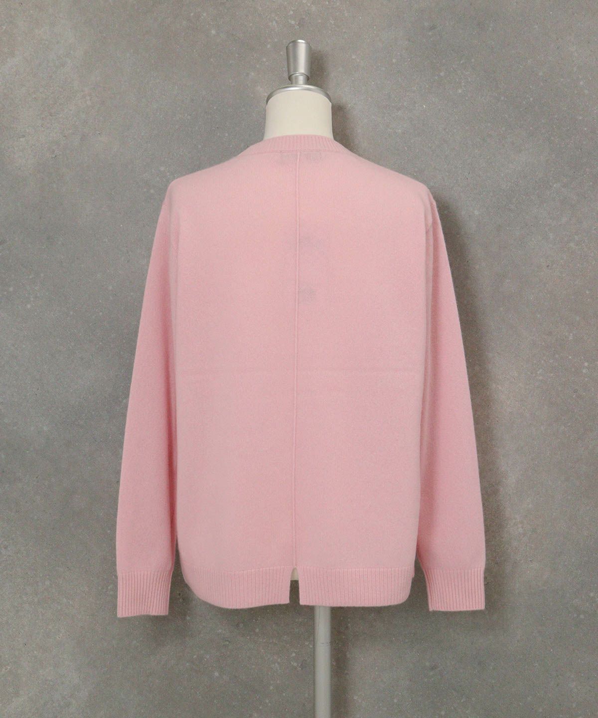 カシミヤ100％ピコストーンニット後（ピンク）