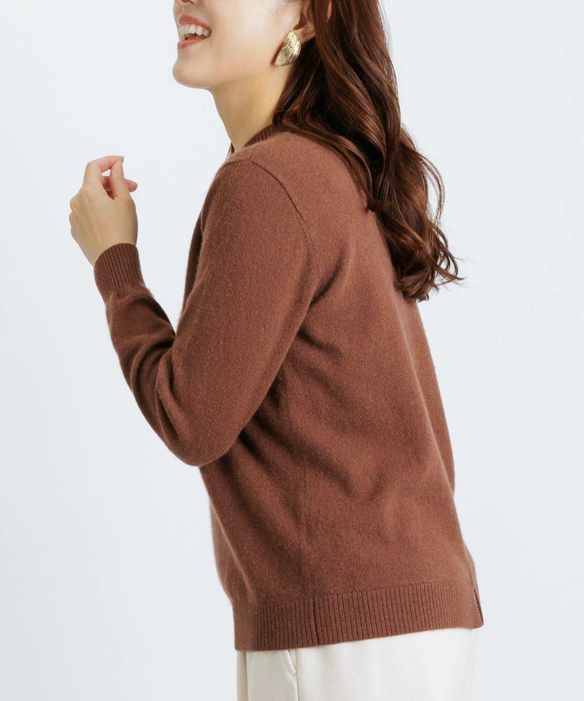 モデル着用画像（ブラウン）