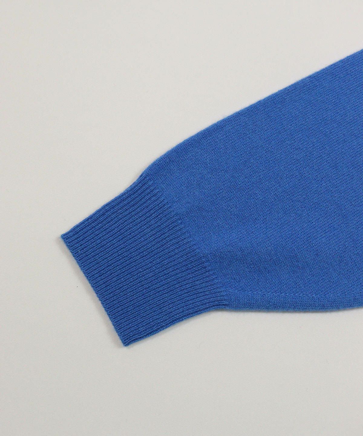 袖口(ブルー)
