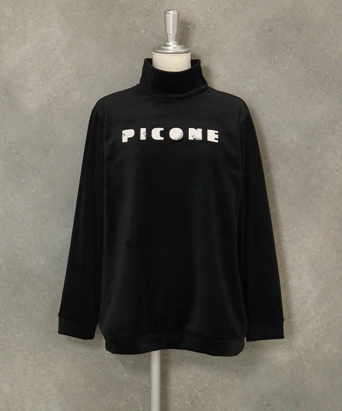 ロゴアップリケ起毛プルオーバー(ブラック)前