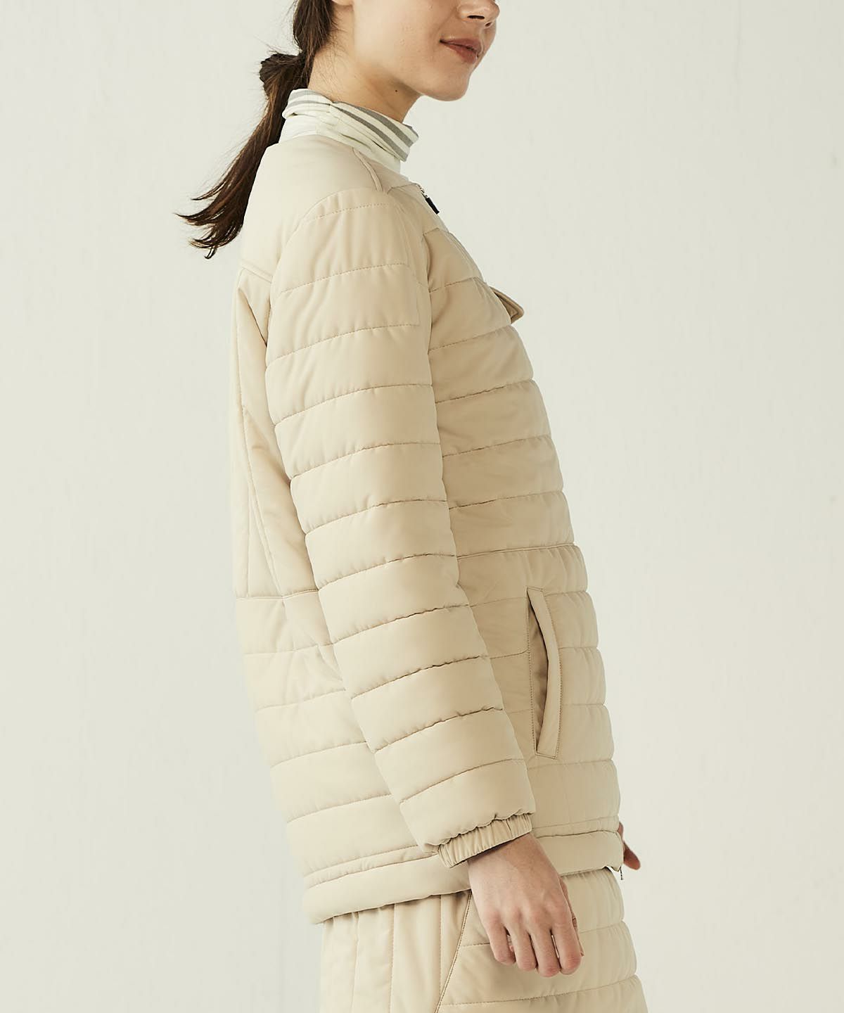 モデル着用画像（ベージュ）