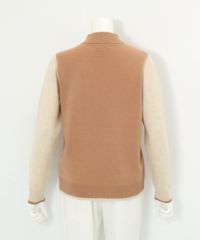 カシミヤ100％配色ニット後（ベージュ）