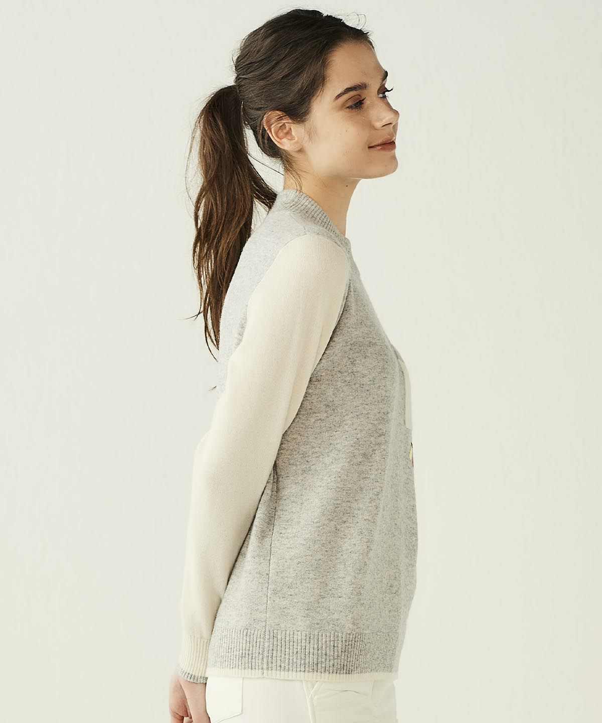 モデル着用画像（ライトグレー）