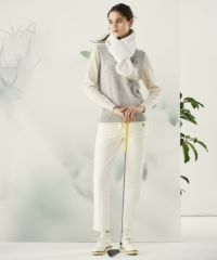 モデル着用画像（ライトグレー）