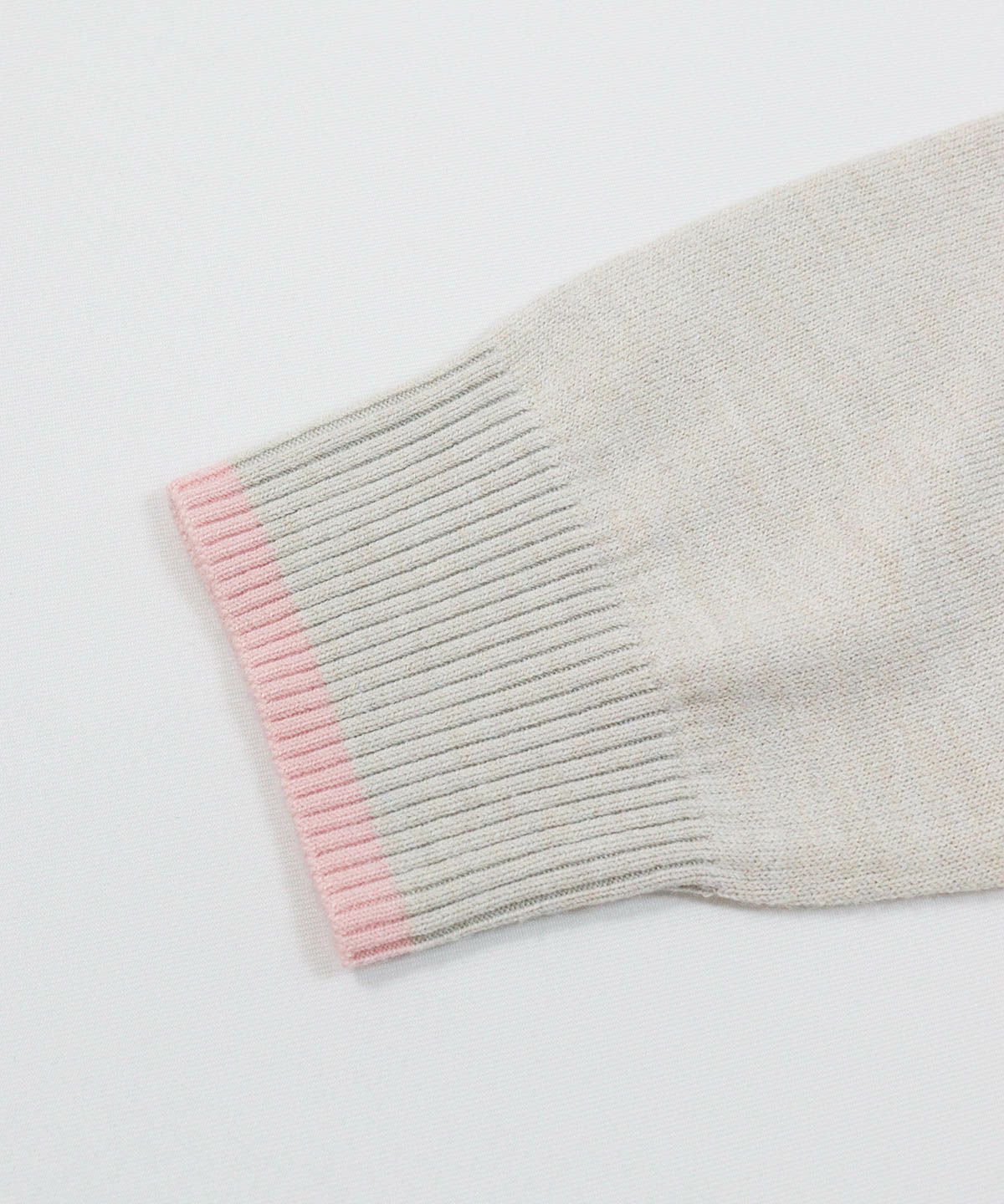 袖部分（ライトグレー）