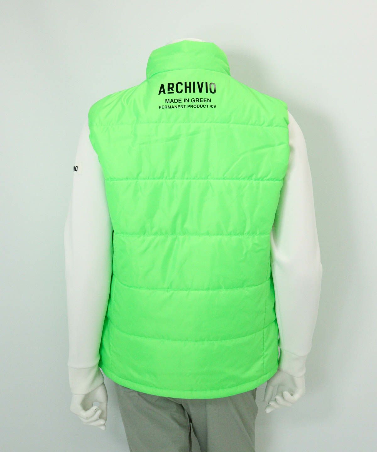 【メンズ】ジップアップ撥水中綿ベスト(ライトグリーン)後ろ