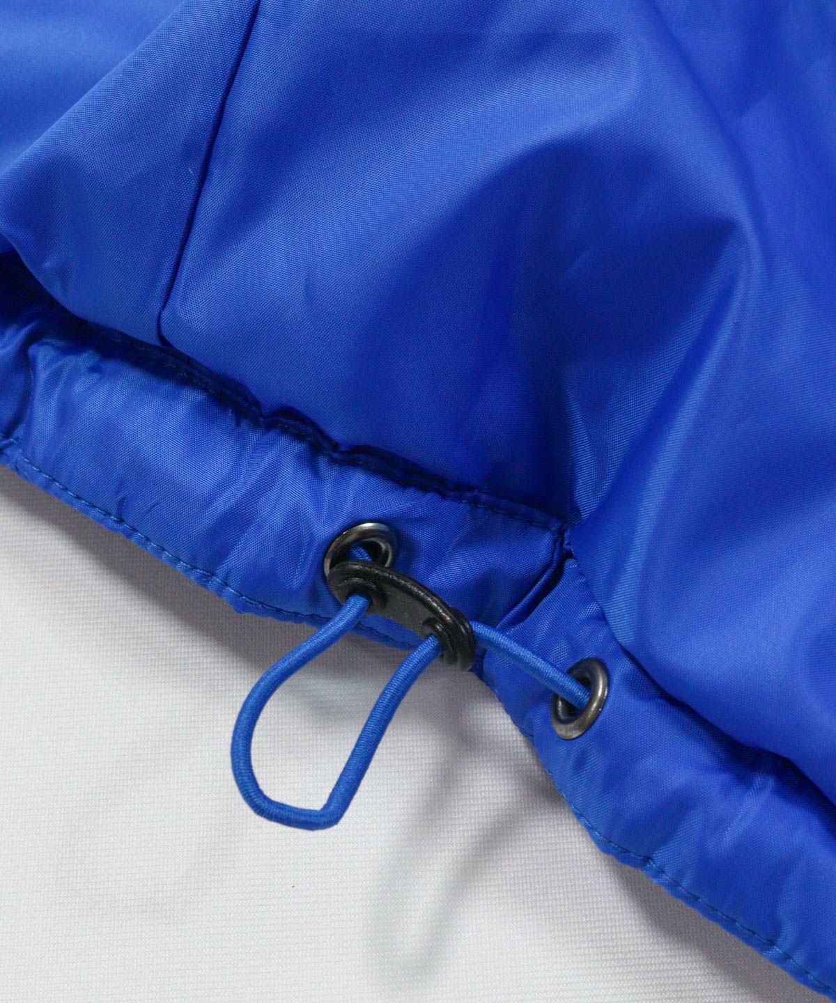 スピンドル部分(ブルー)