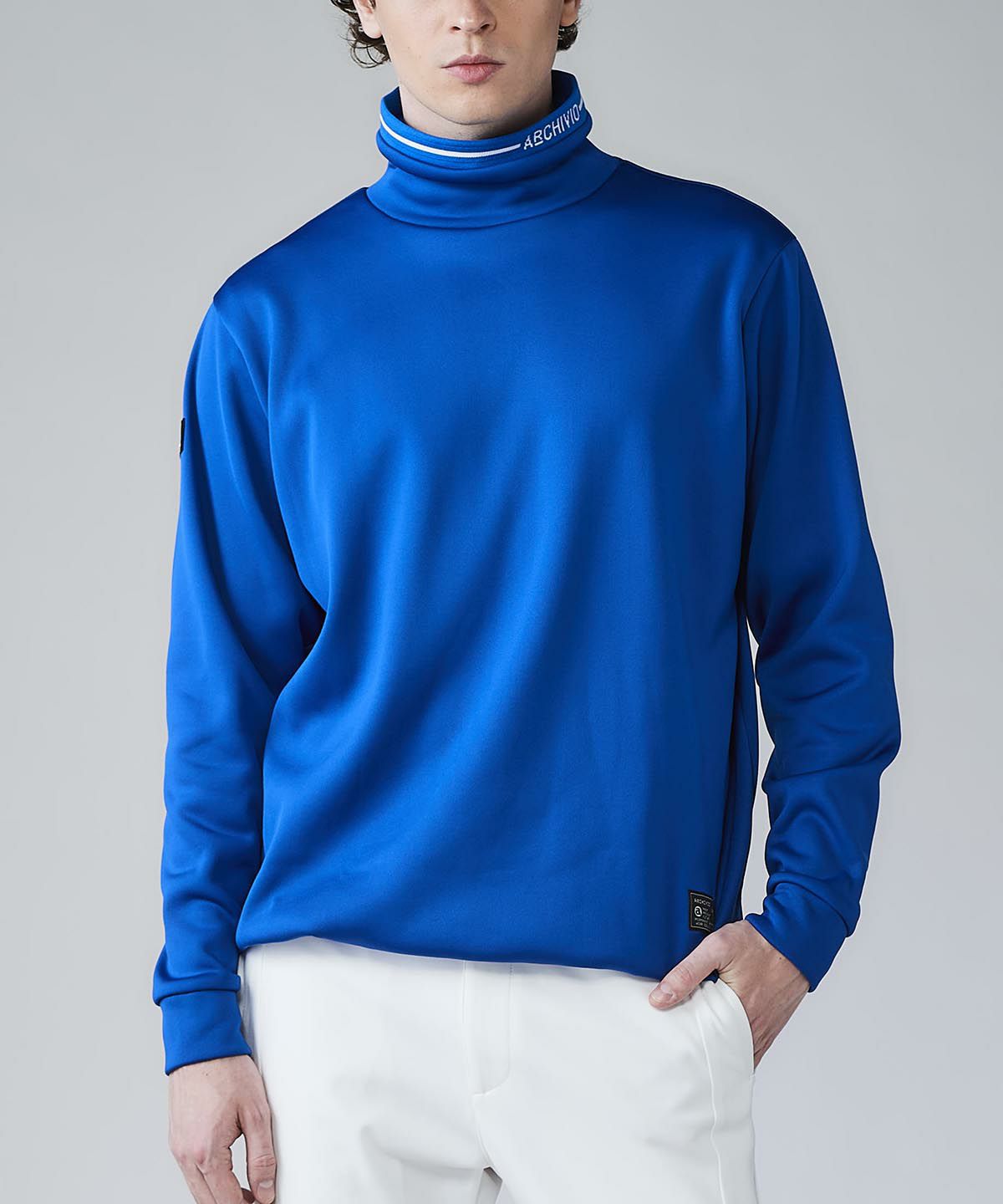 モデル着用画像（ブルー）