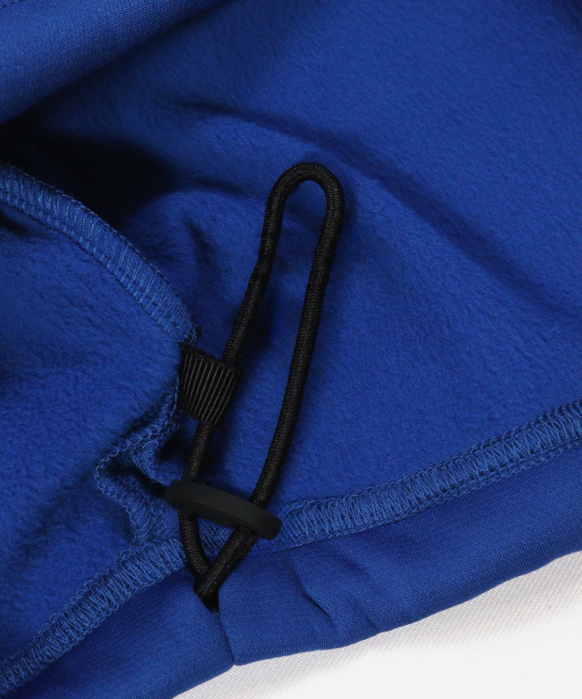 裾ドロストコード部分（ブルー）