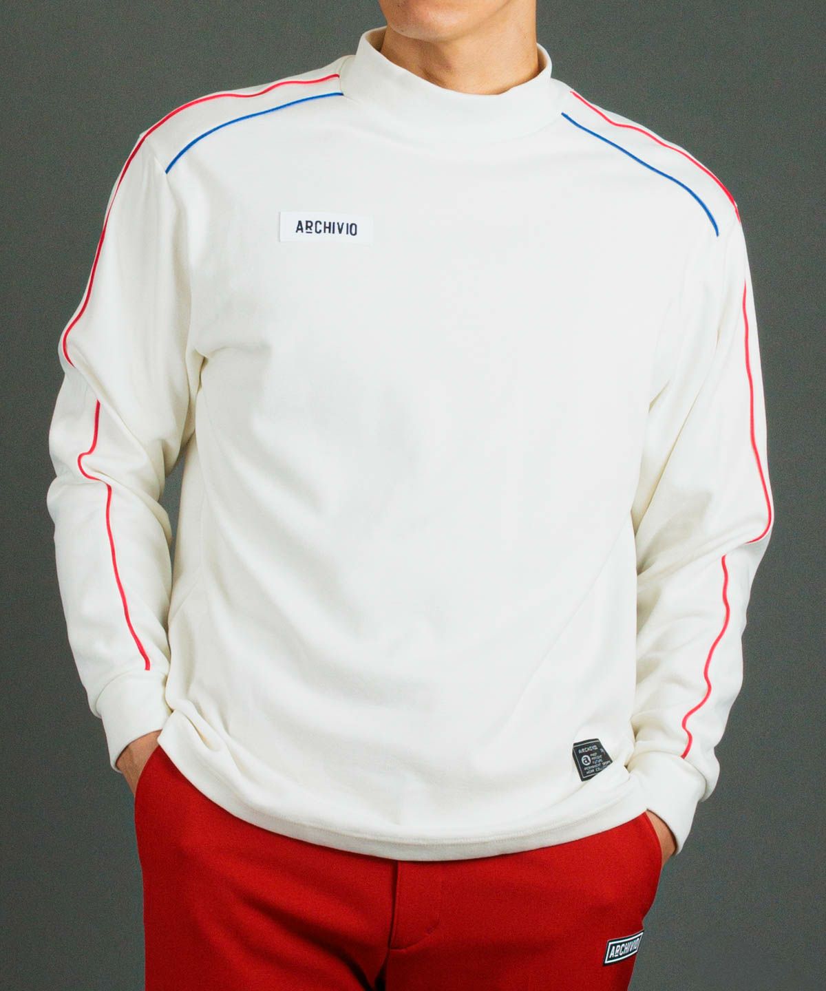 モデル着用画像（ホワイト）