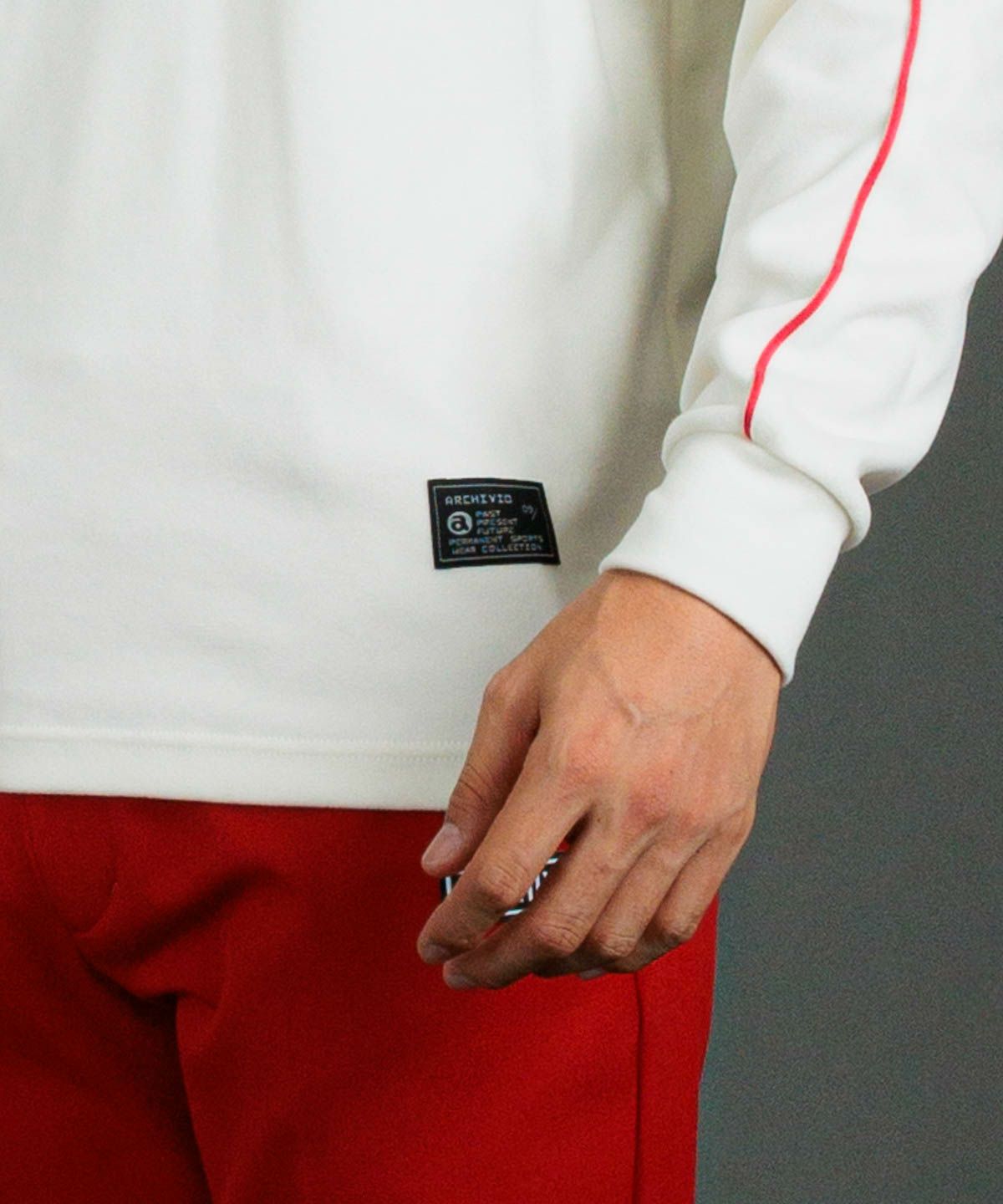 モデル着用画像（ホワイト）