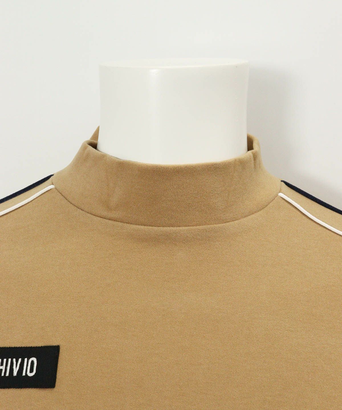 首元(ベージュ)