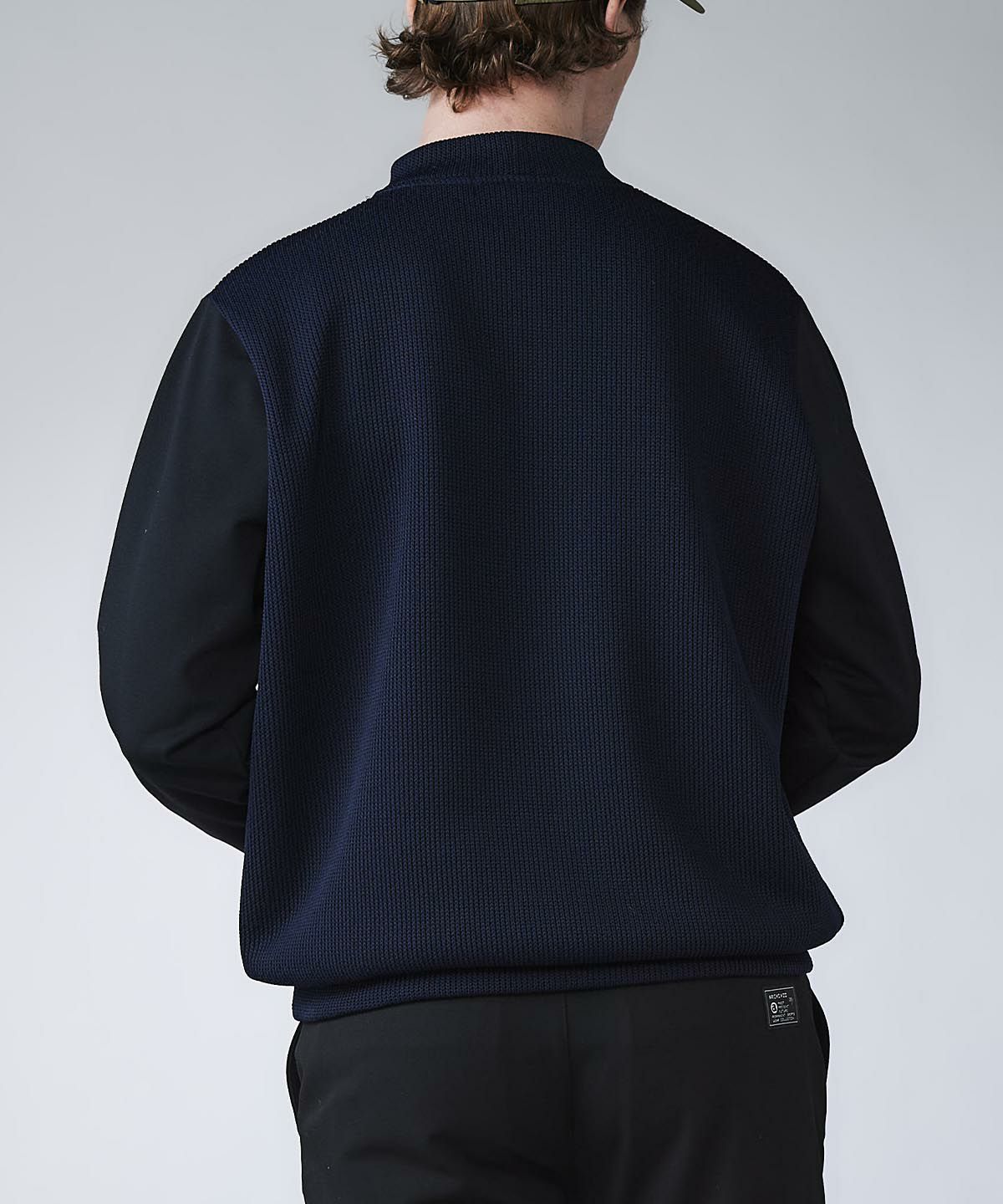 モデル着用画像(ネイビー)