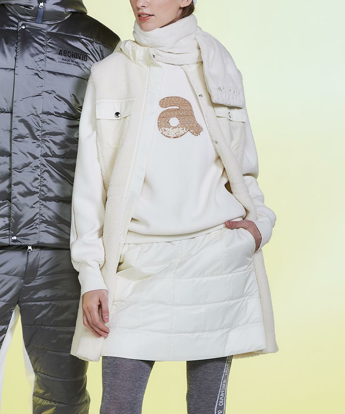 モデル着用画像（ホワイト）