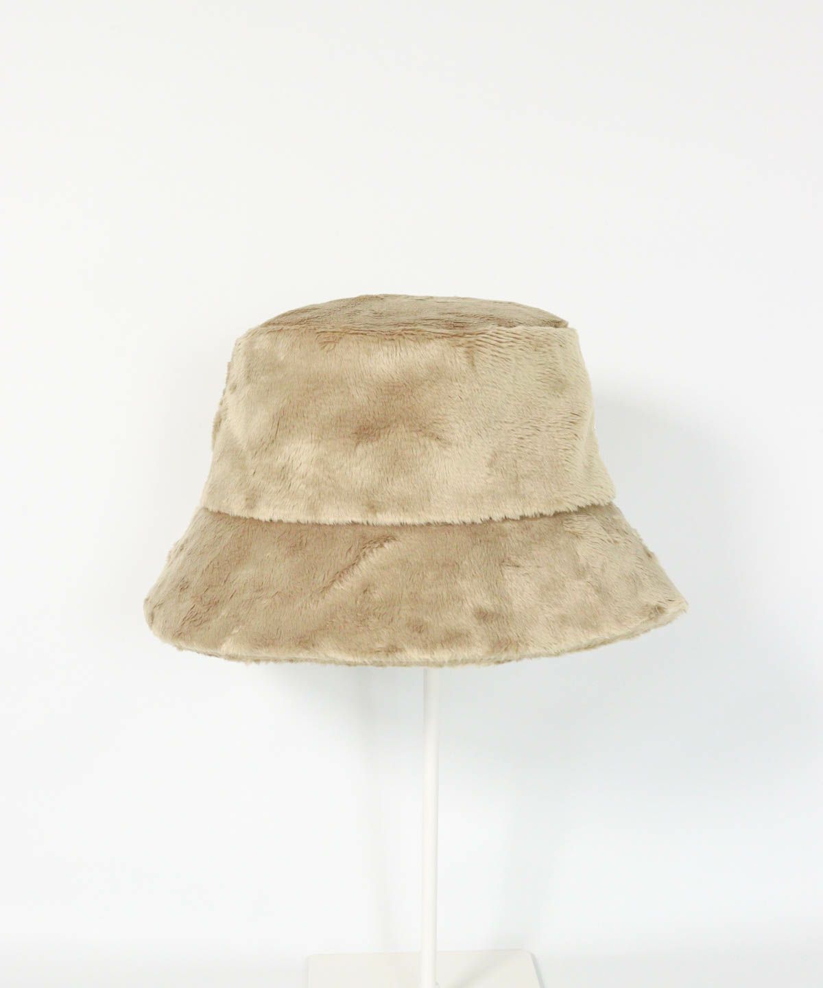 左側(ベージュ)