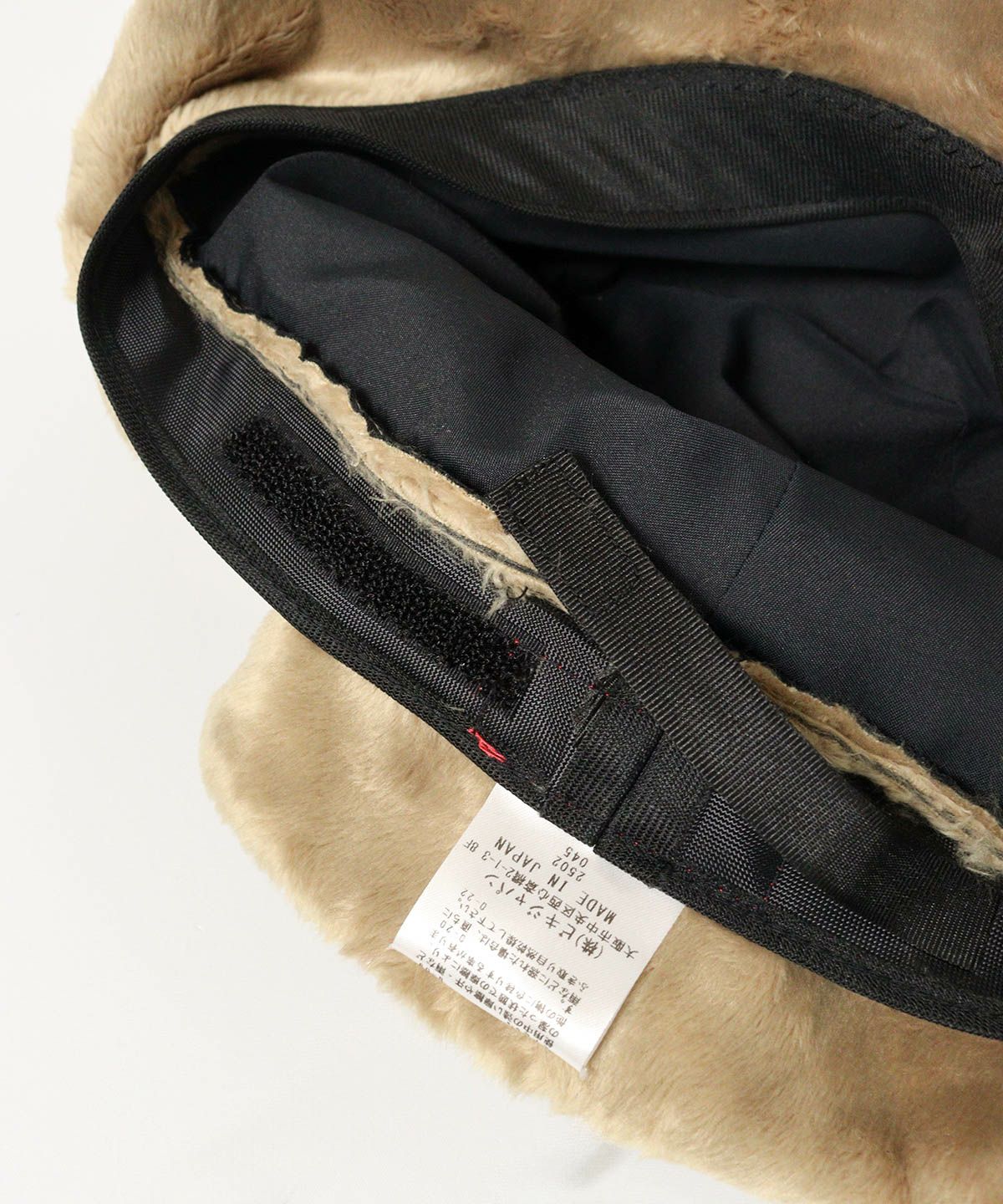 内側(ベージュ)