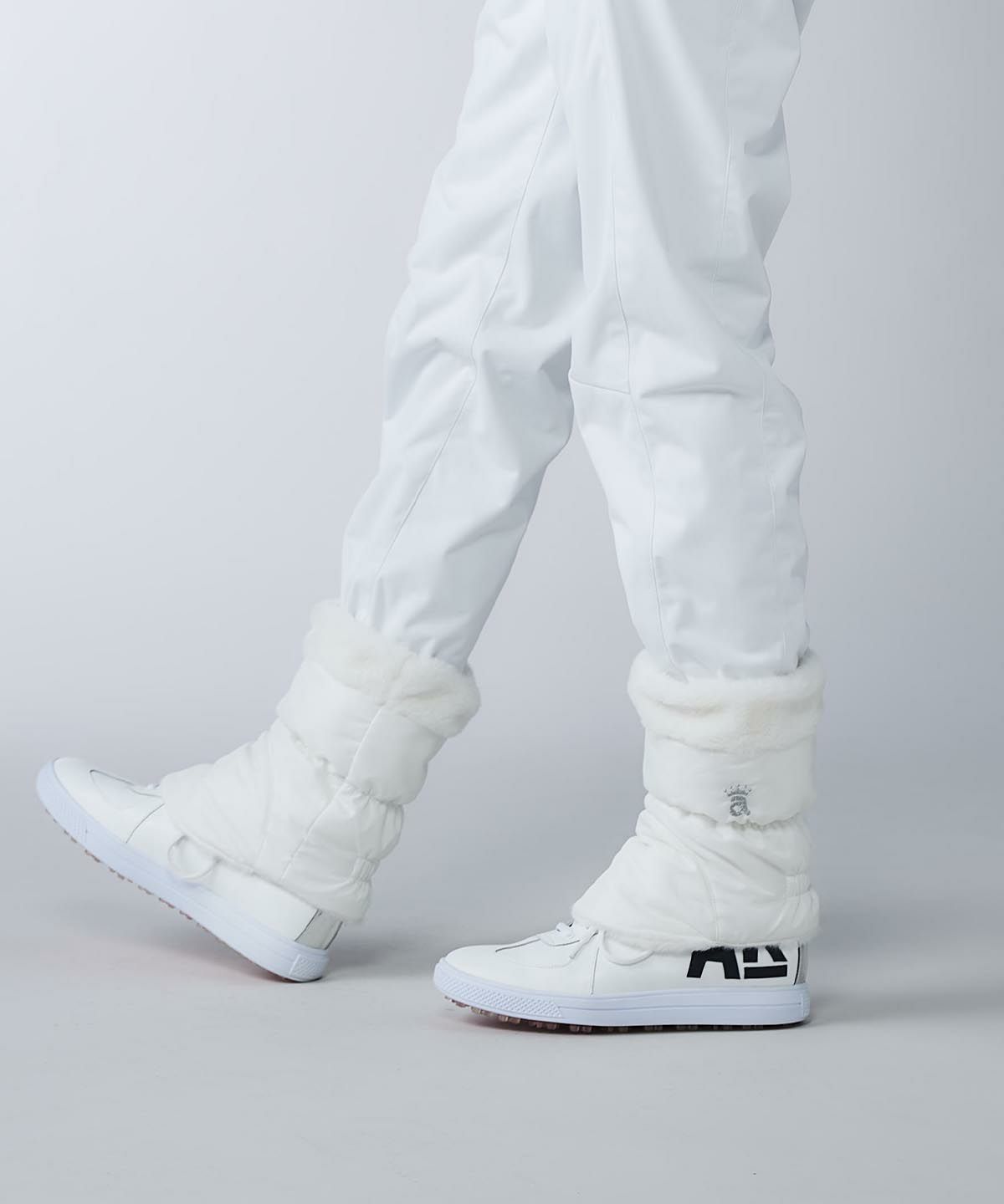 モデル着用画像（ホワイト）