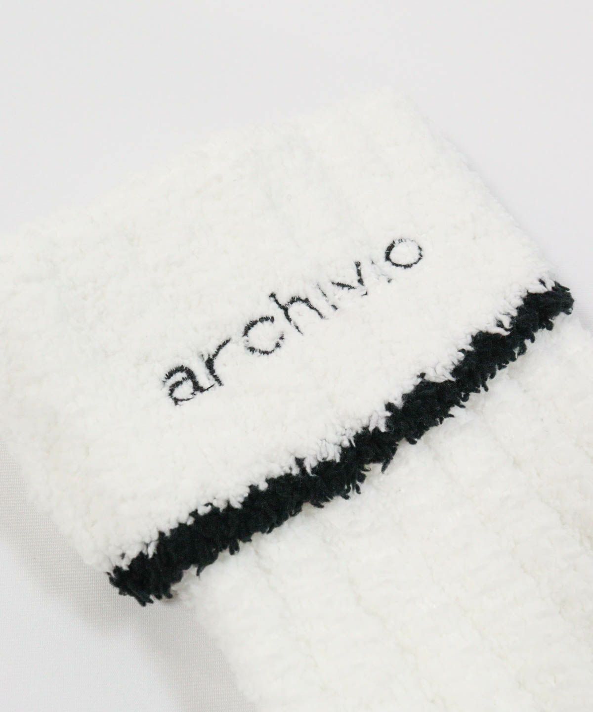 ロゴアップ(ホワイト)