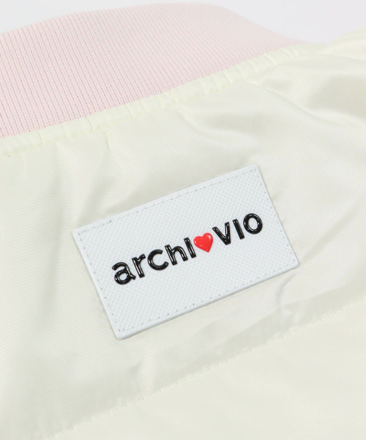 後ろロゴアップ(ピンク)