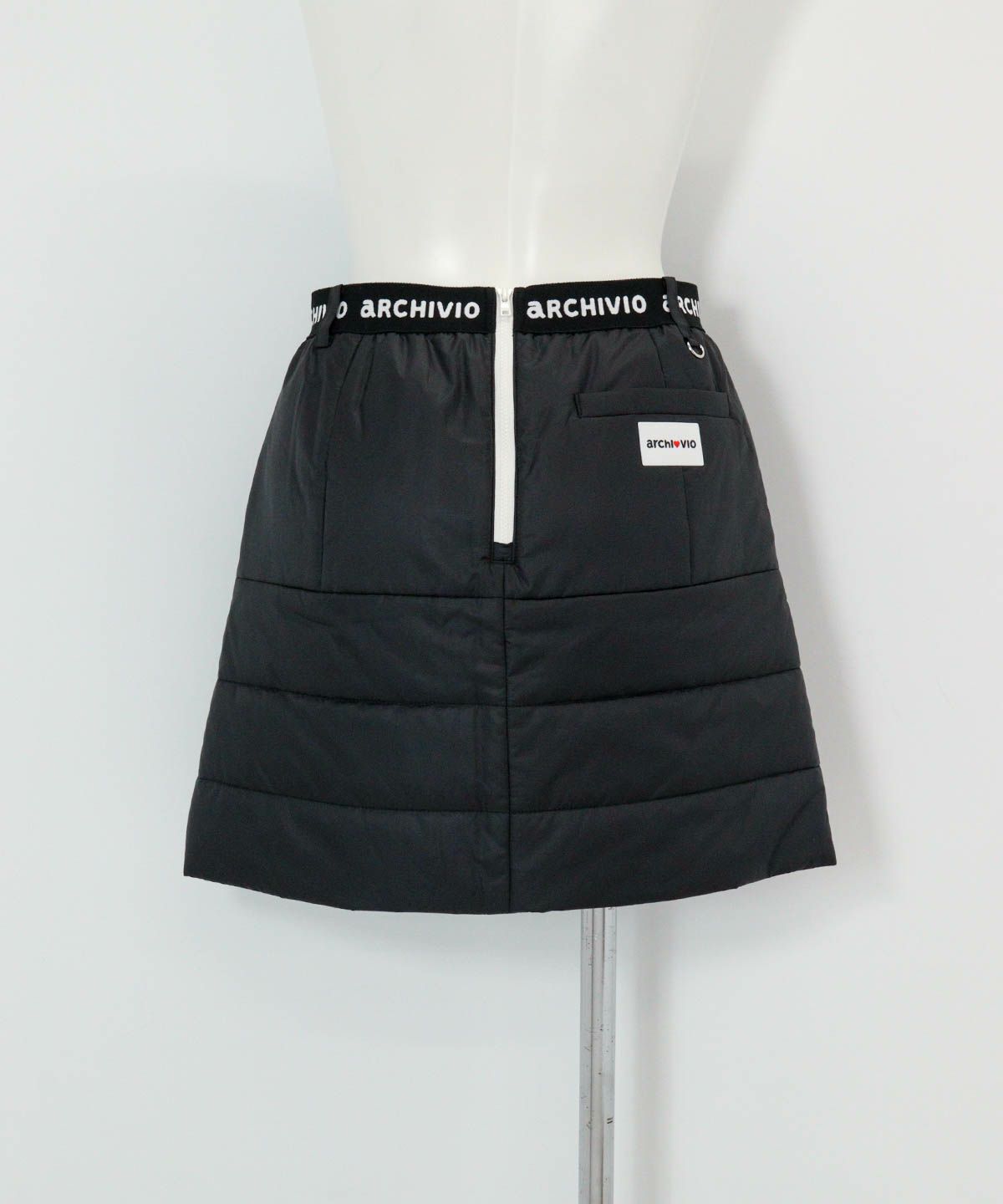 ウエストロゴ中綿撥水スカート後（ブラック）