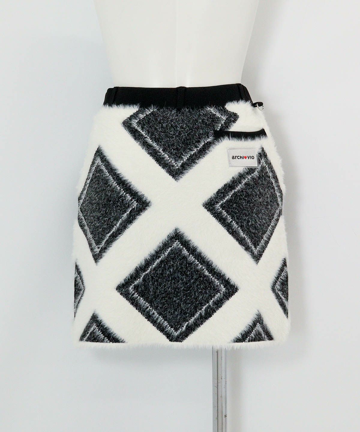 フェザーヤーン保温ニットスカート後（ブラック）