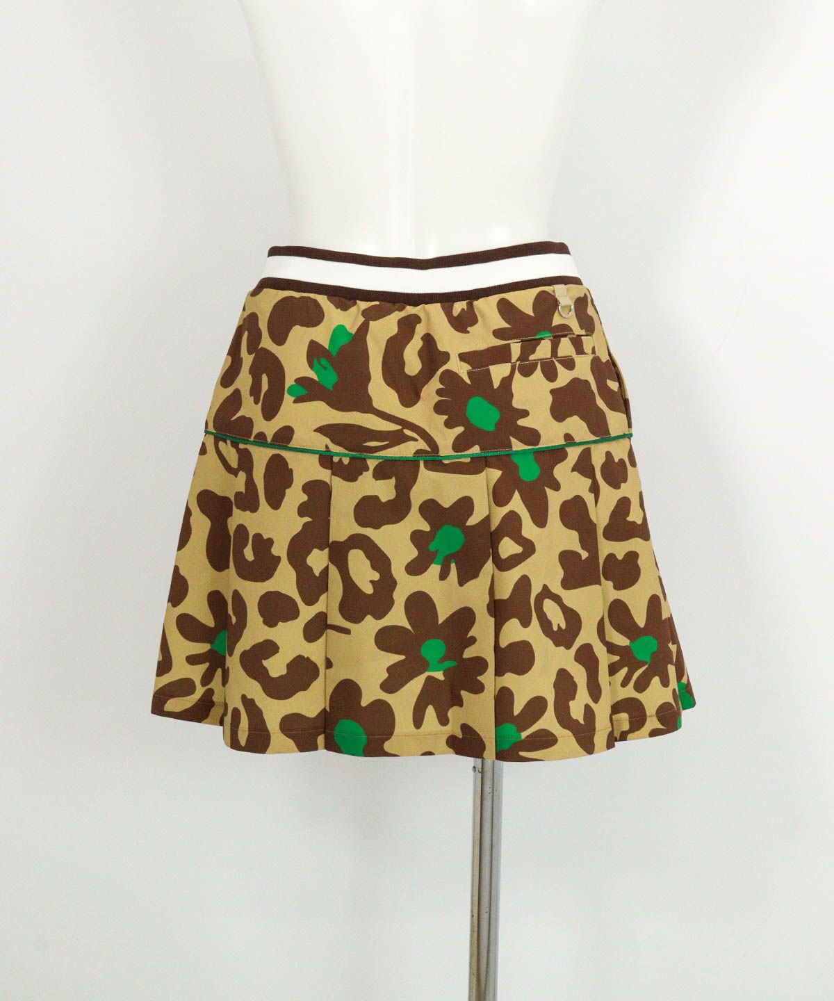 プリーツ切替撥水スカート(レオパード)後ろ