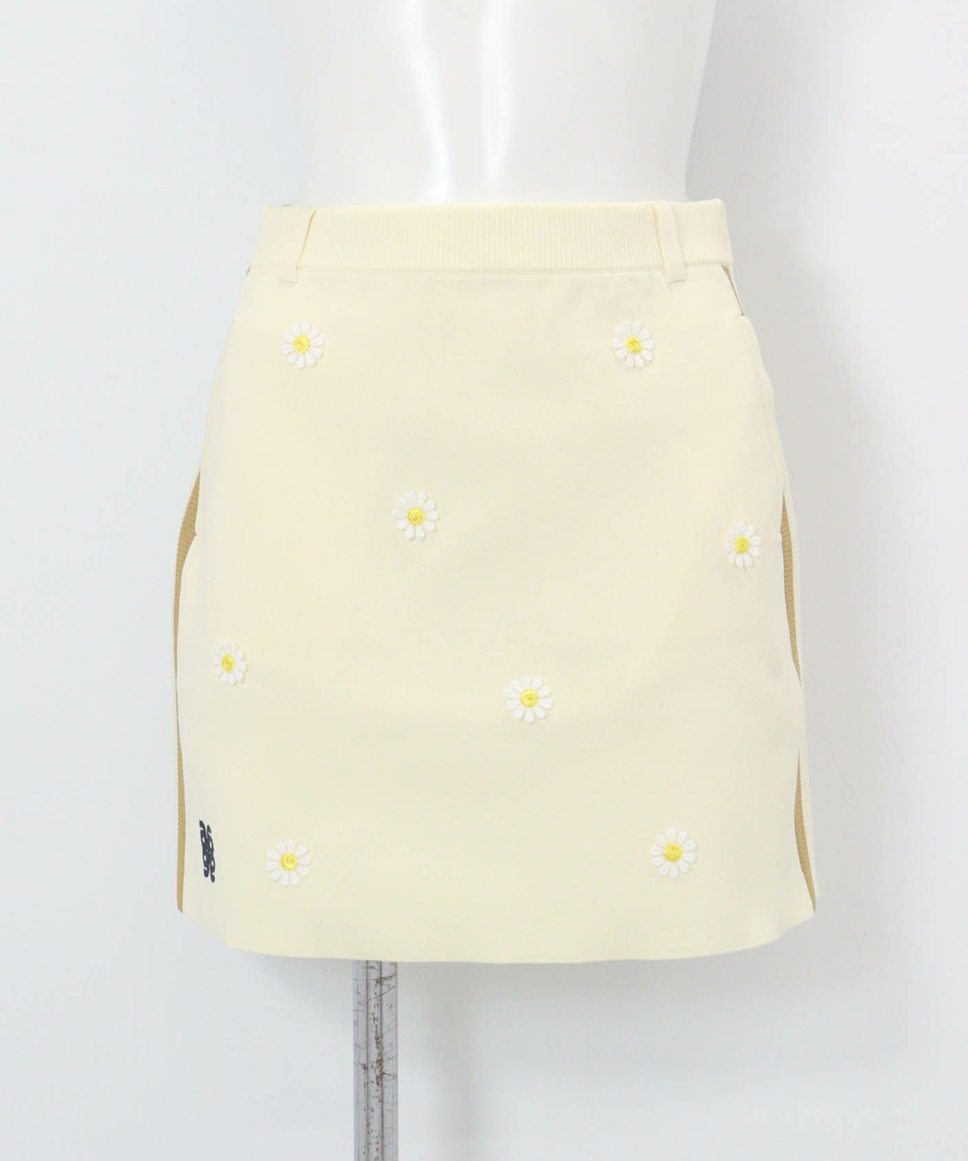 マーガレットニットスカート(アイボリー)前