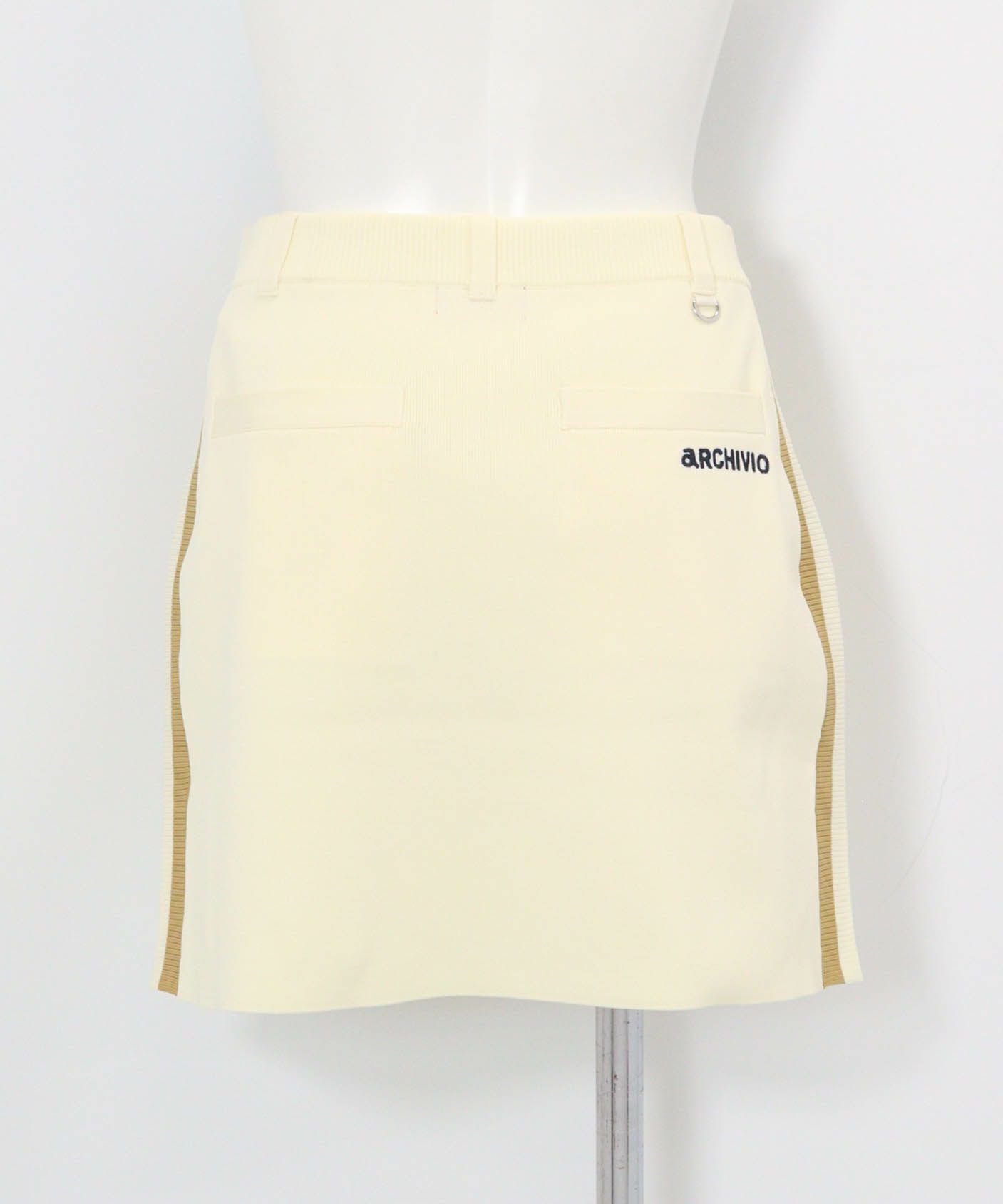 マーガレットニットスカート(アイボリー)後ろ