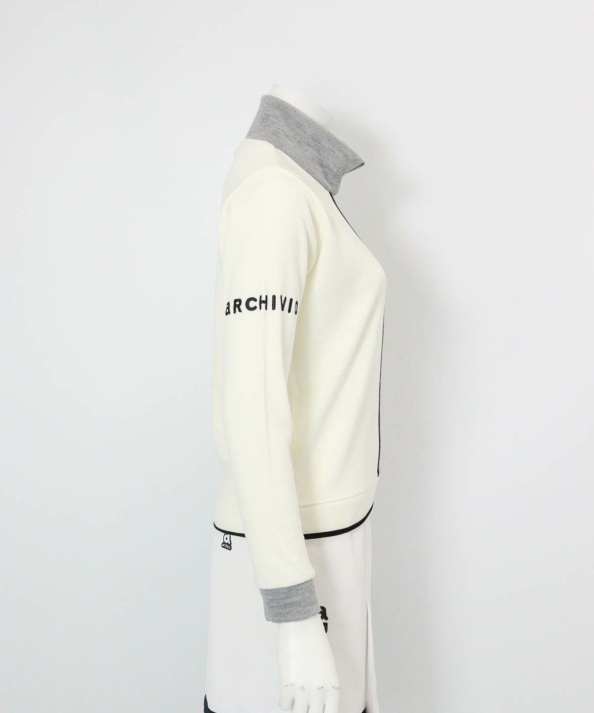 フロントラインニットソー(ホワイト×グレー)横