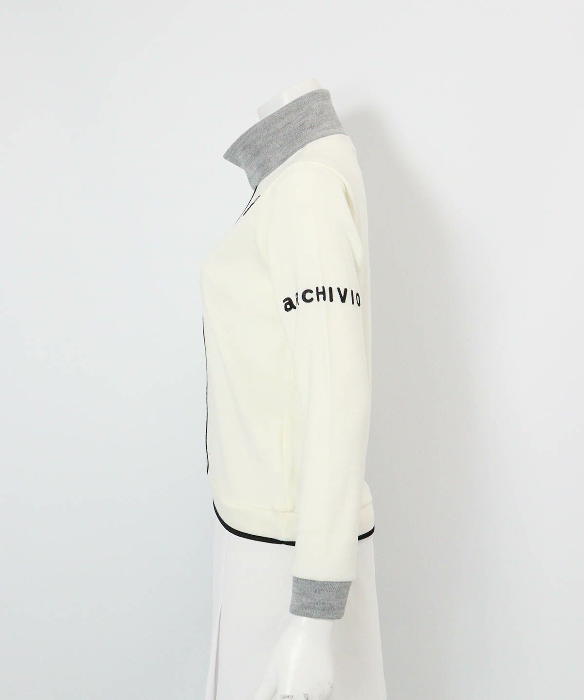 フロントラインニットソー(ホワイト×グレー)横