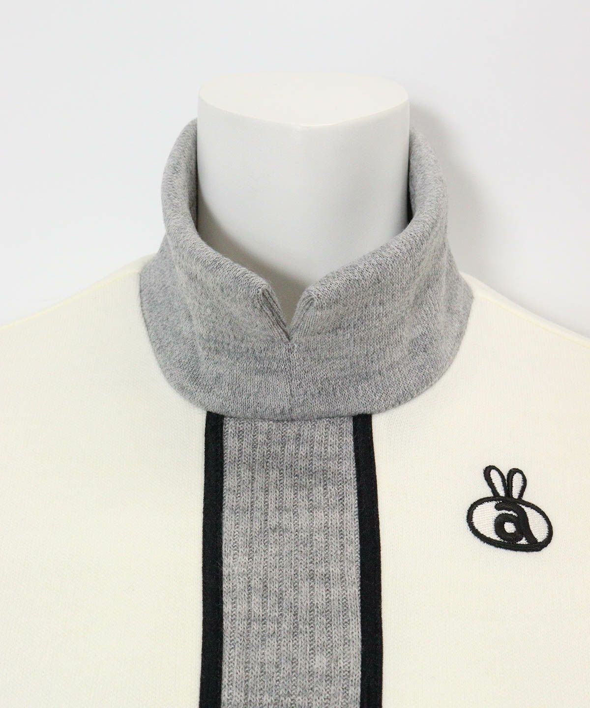 首元(ホワイト×グレー)