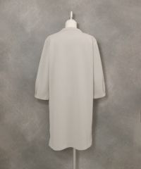 キルトポケット七分袖ワンピース(ライトグレー)後ろ