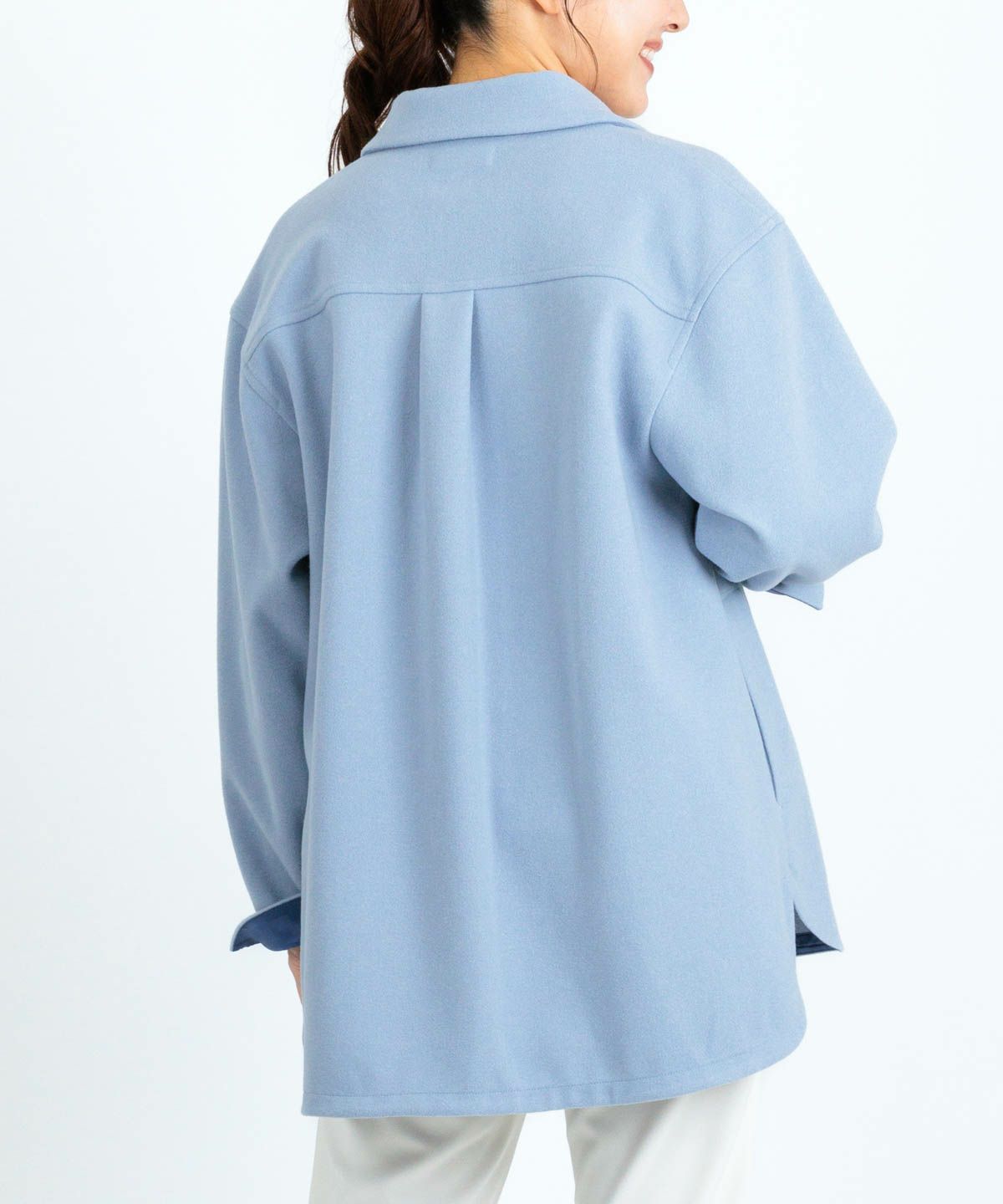 モデル着用画像（ライトブルー）