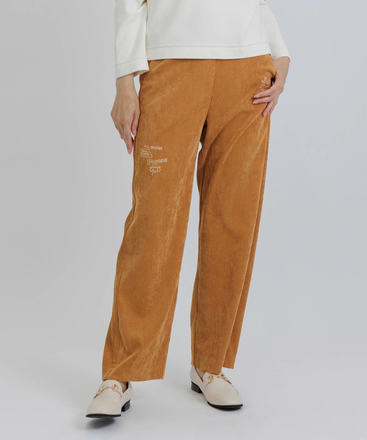 モデル着用画像（キャメル）