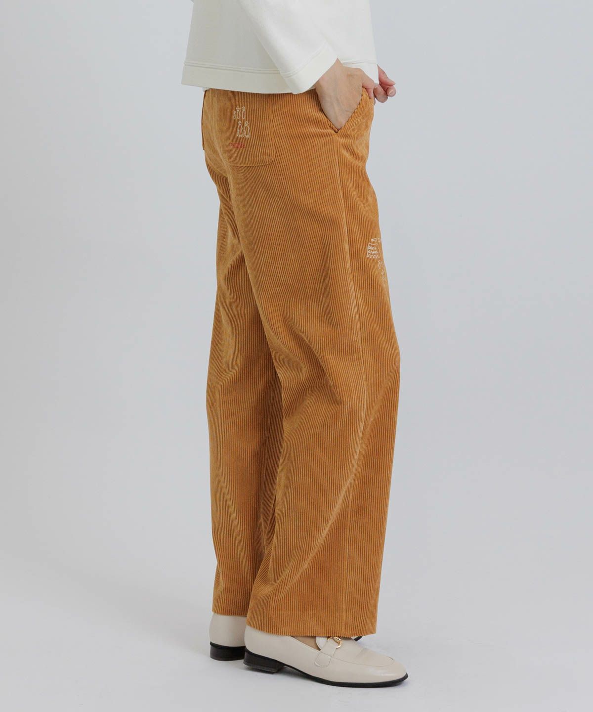 モデル着用画像（キャメル）