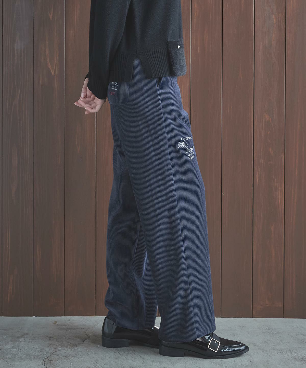 モデル着用カタログ画像（ネイビー）