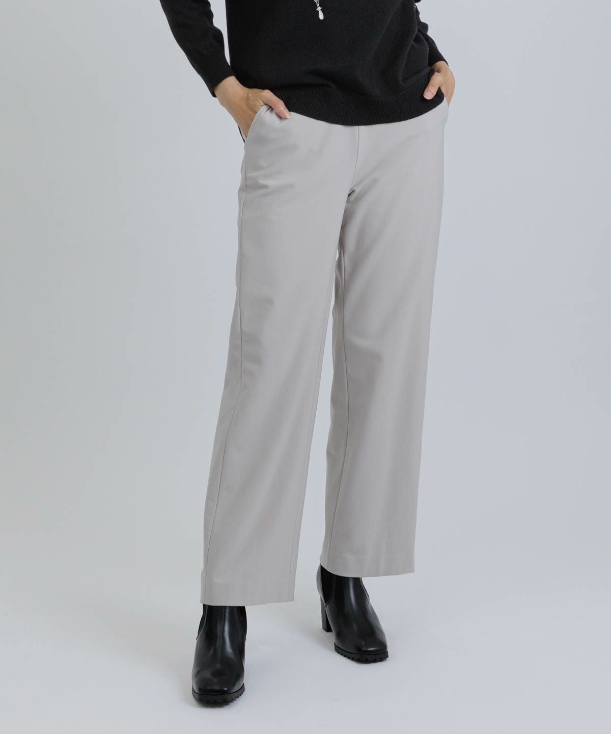 モデル着用画像（ライトグレー）