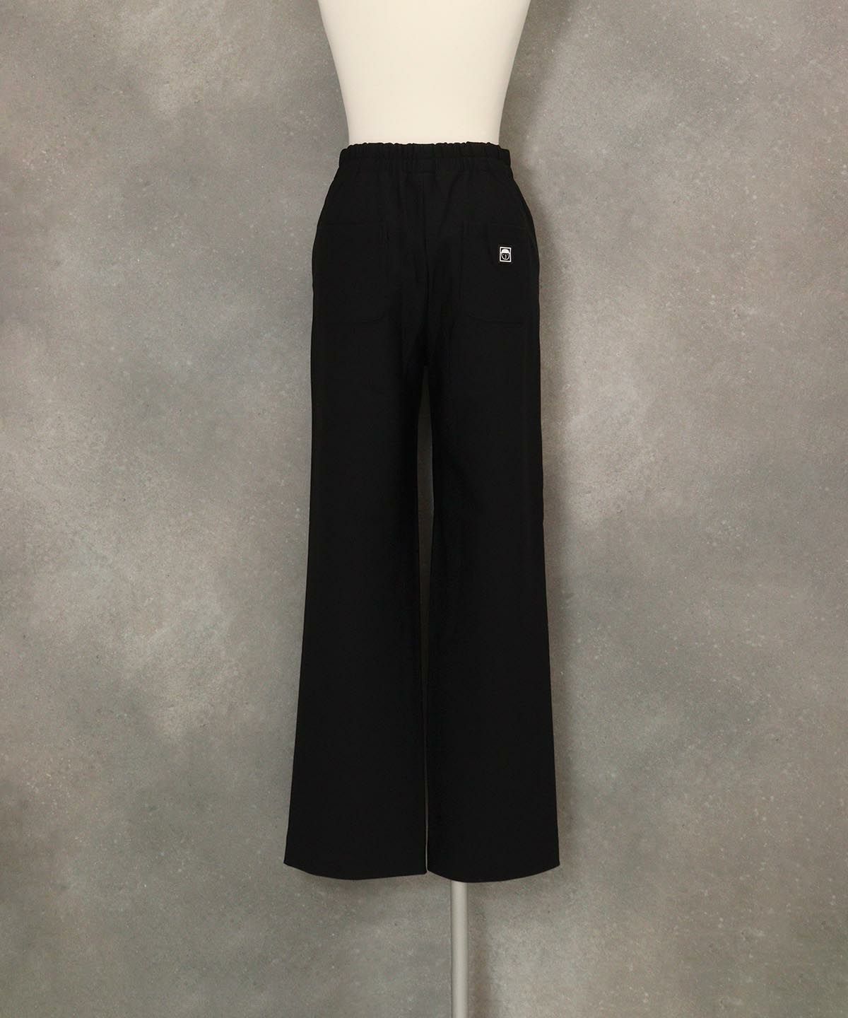 ピコボタン裏起毛発熱パンツ後ろ（ブラック）