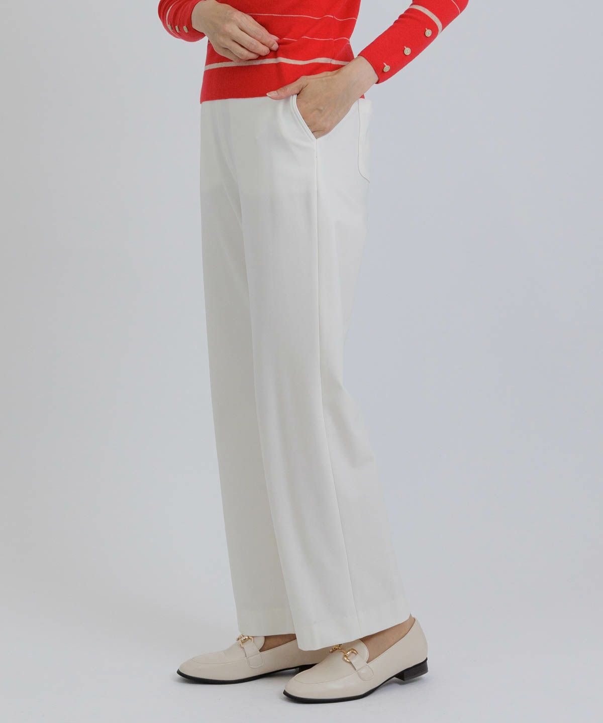 モデル着用画像（ホワイト）