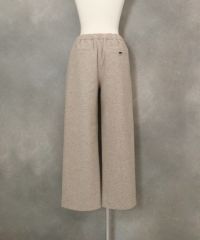 ウールライク保温ワイドパンツ後（キャメル）