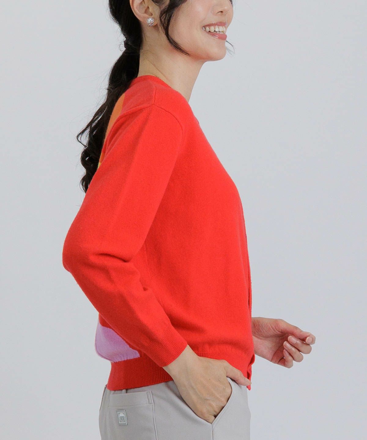 モデル着用画像（レッド）