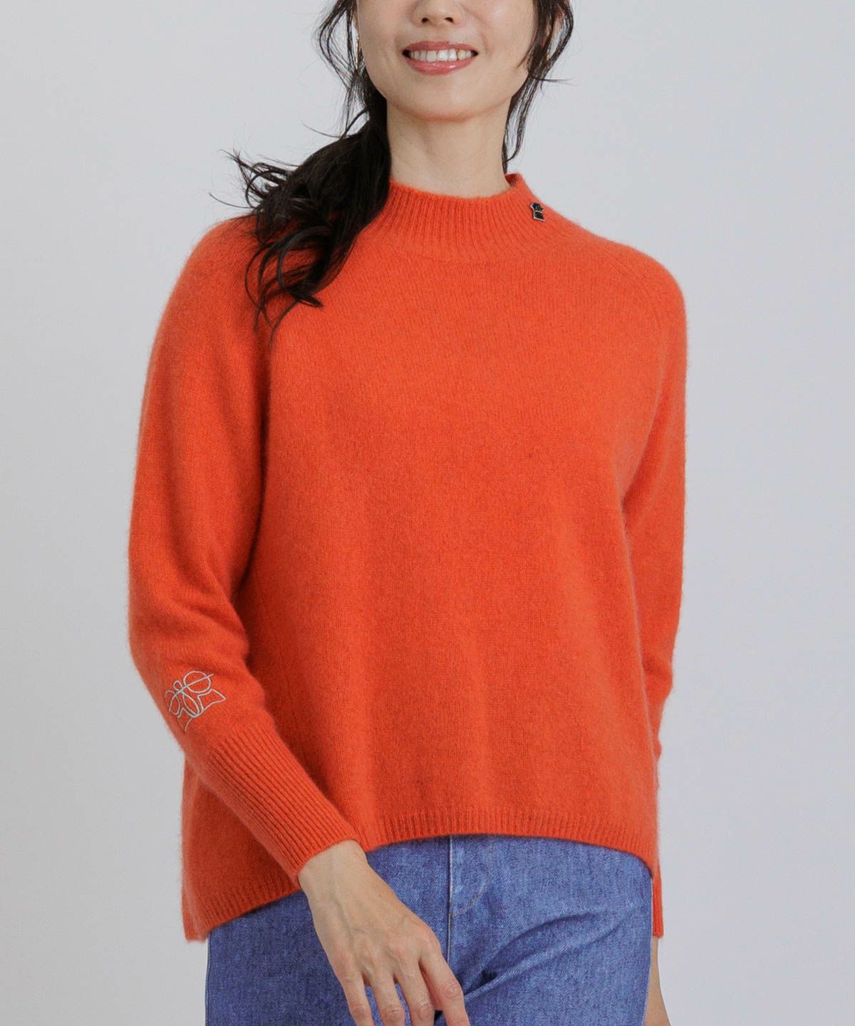 モデル着用画像（オレンジ）