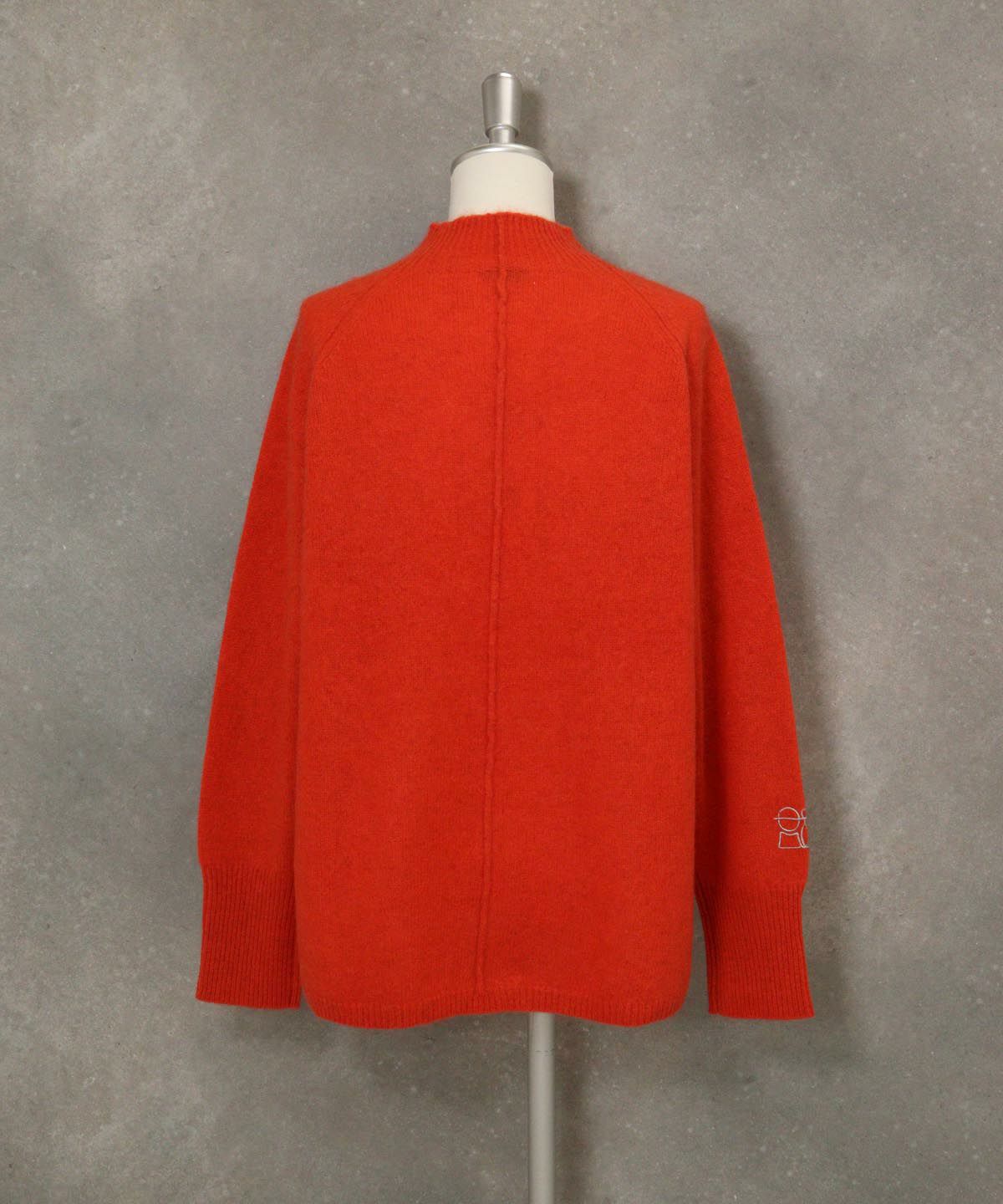 ヤク100％ハイネックニット後（オレンジ）