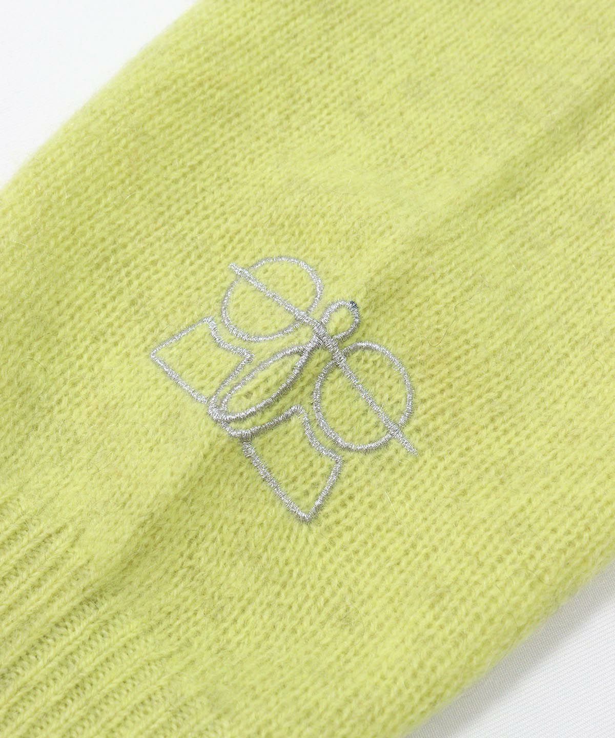 袖刺繍部分（イエロー）