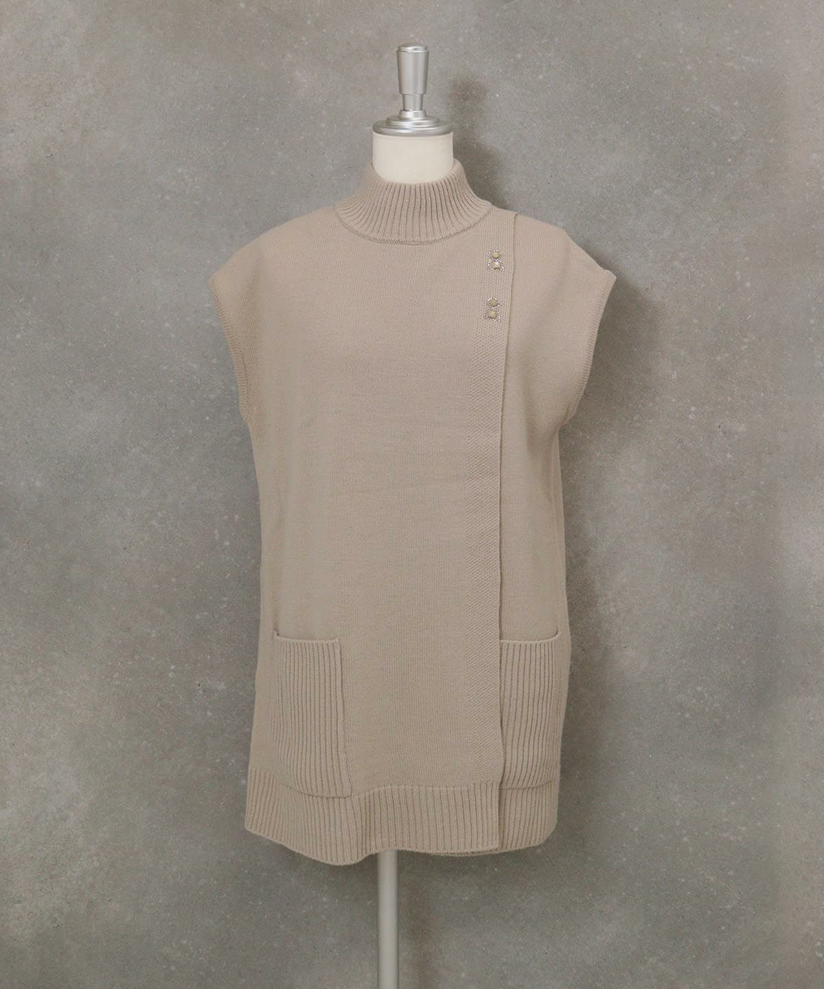 ウール100％チュニック丈ニットベスト（ベージュ）