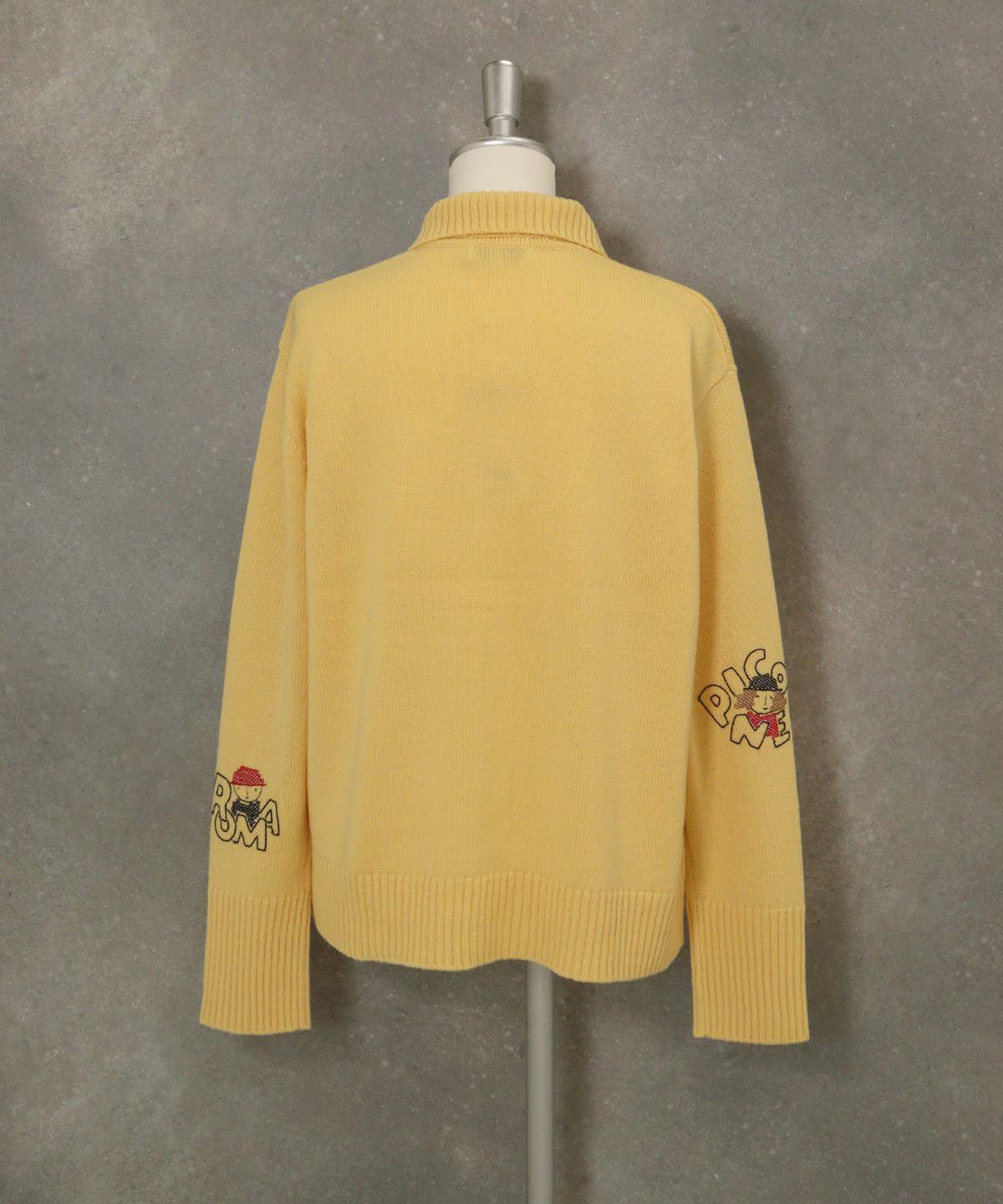 ウール100％袖刺繍ニットカーディガン後（イエロー）